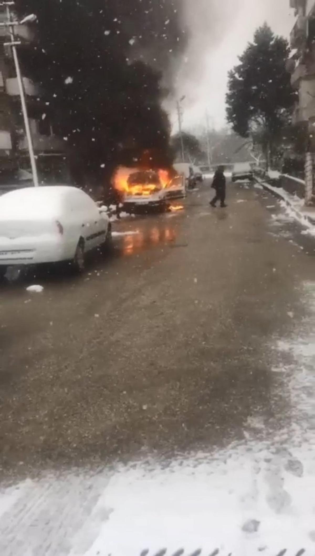 Patlama sesinin ardından k&uuml;le d&ouml;nd&uuml;
