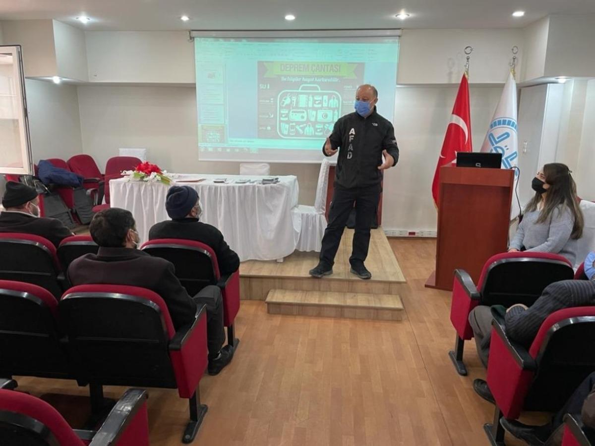 Kars&rsquo;ta AFAD eğitimleri s&uuml;r&uuml;yor