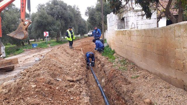 Milas Beçin’de içme suyu hatları yenileniyor