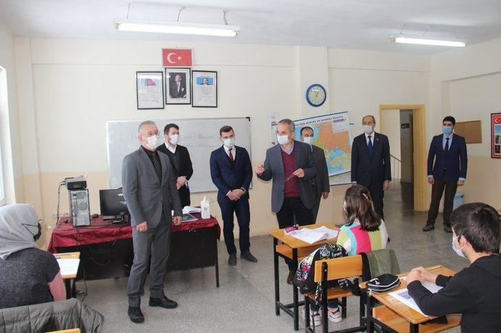 Tosya’da heyecanla beklenen yüz yüze eğitim başladı G2