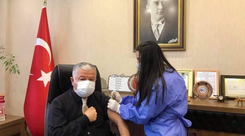 Kaymakam Murat Duru korona virüs aşısı oldu