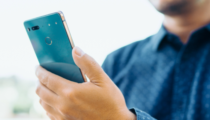 OnePlus'ın kurucusu Carl Pei'den sürpriz adım: Nothing, Essential'ı satın aldı!