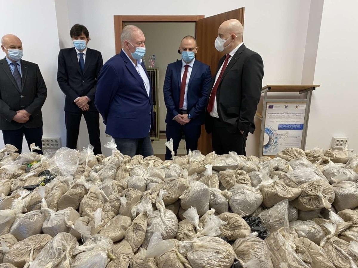 Bulgaristan&rsquo;da limanda 401 kilogram eroin ele ge&ccedil;irildi