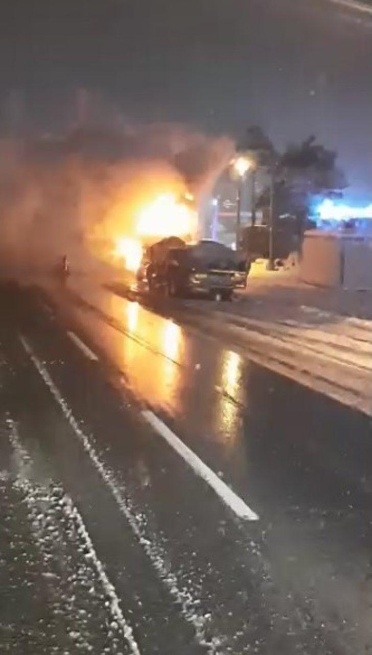 Tırın kupası alev alev yandı G1