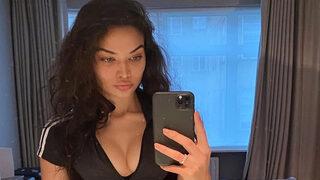 Shanina Shaik’dan bikinili paylaşım