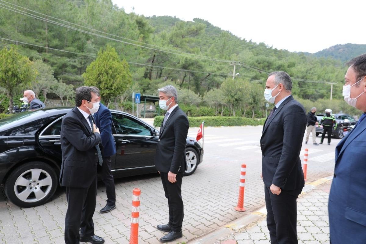 Vali Tavlı Başkan Oktay ile g&ouml;r&uuml;şt&uuml;