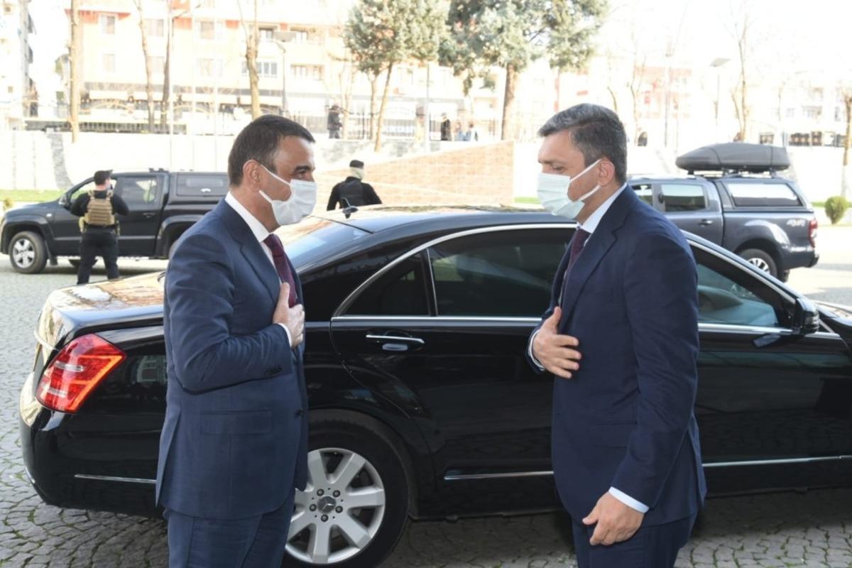 Siirt Valisi Hacıbektaşoğlu, Batman Valisi Şahin&rsquo;e nezaket ziyaretinde bulundu