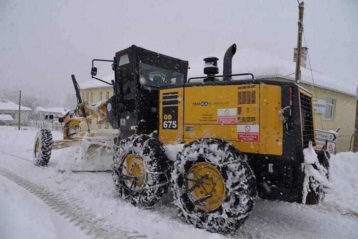 Köy yollarını açmak için seferber oldular G3