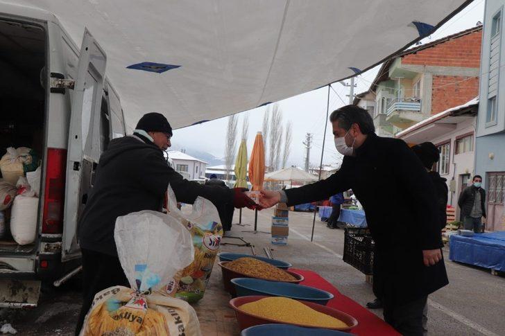 Gölpazarı’nda pazarcı esnafına sıcak çorba ikramı G4