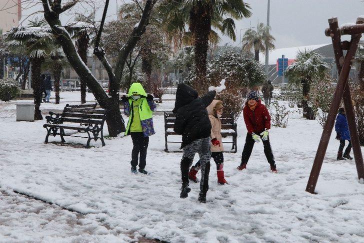 Kar yağışına en çok onlar sevindi G3