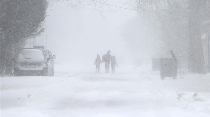 Yüz yüze eğitime kar engeli! 17 Şubat'ta hangi il ve ilçelerde okullar tatil? 