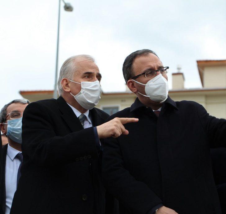 Bakan Kasapoğlu, yeni stadının yerini inceledi G3