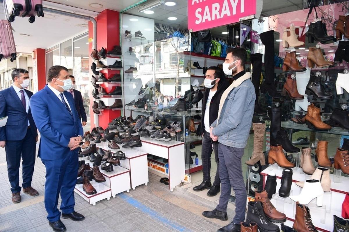 Başkan G&uuml;rkan esnafları ziyaret etti