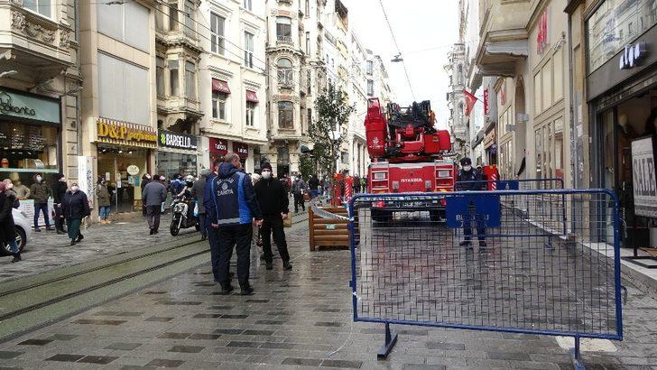 (Özel) İstiklal Caddesi’nde görenleri hayrete düşüren manzara G3