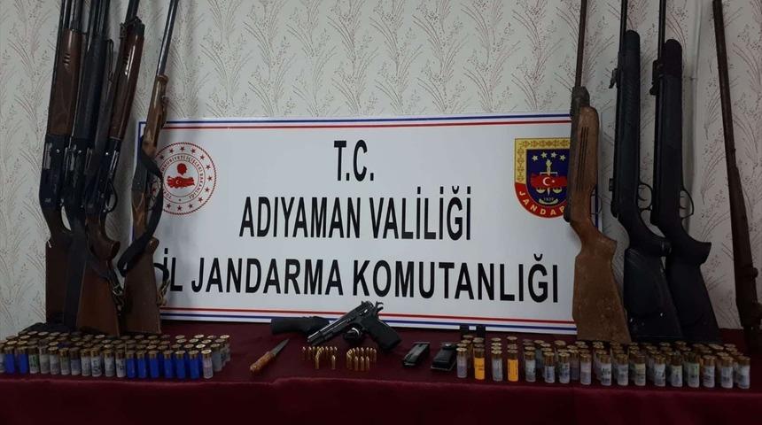 Adıyaman'da ruhsatsız 8 tüfek yakalandı