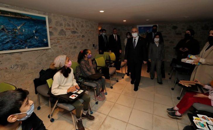 Bağımlılıkla mücadelede atılacak adımlar masaya yatırıldı G2