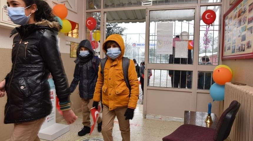 Denizli’de yüz yüze eğitime Çameli’de 1 gün ara verildi