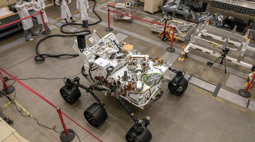 Perseverance: NASA'nın Mars'ta yaşam izi arayacak uzay aracının Perşembe iniş yapması bekleniyor