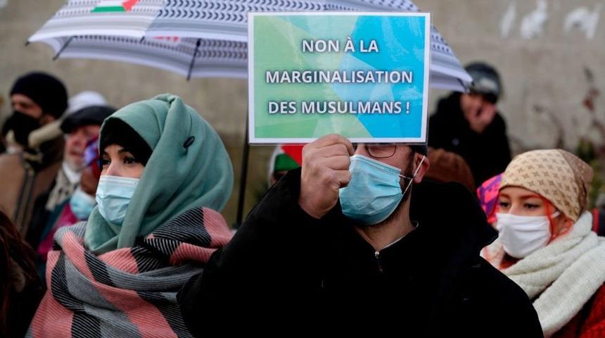 Fransa'da, tartışmalı 'radikal İslamcılarla mücadele' tasarısı Ulusal Meclis'te onaylandı