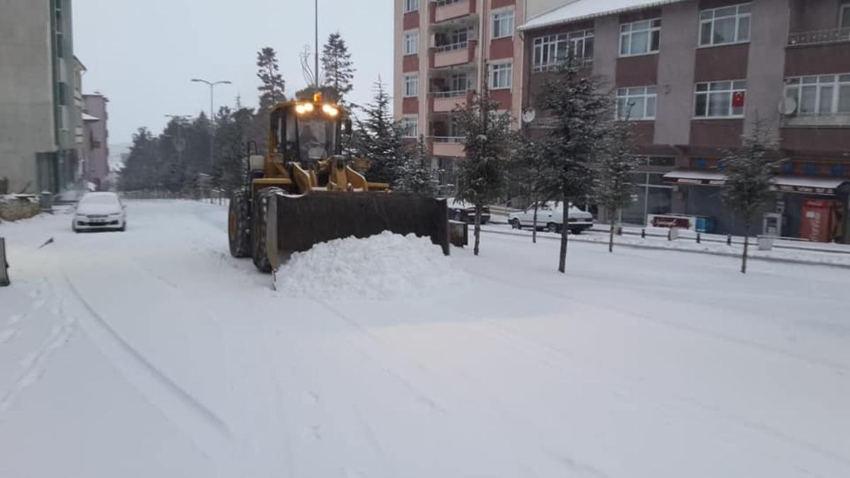 Devrekani&rsquo;de yol a&ccedil;ma &ccedil;alışmaları s&uuml;r&uuml;yor