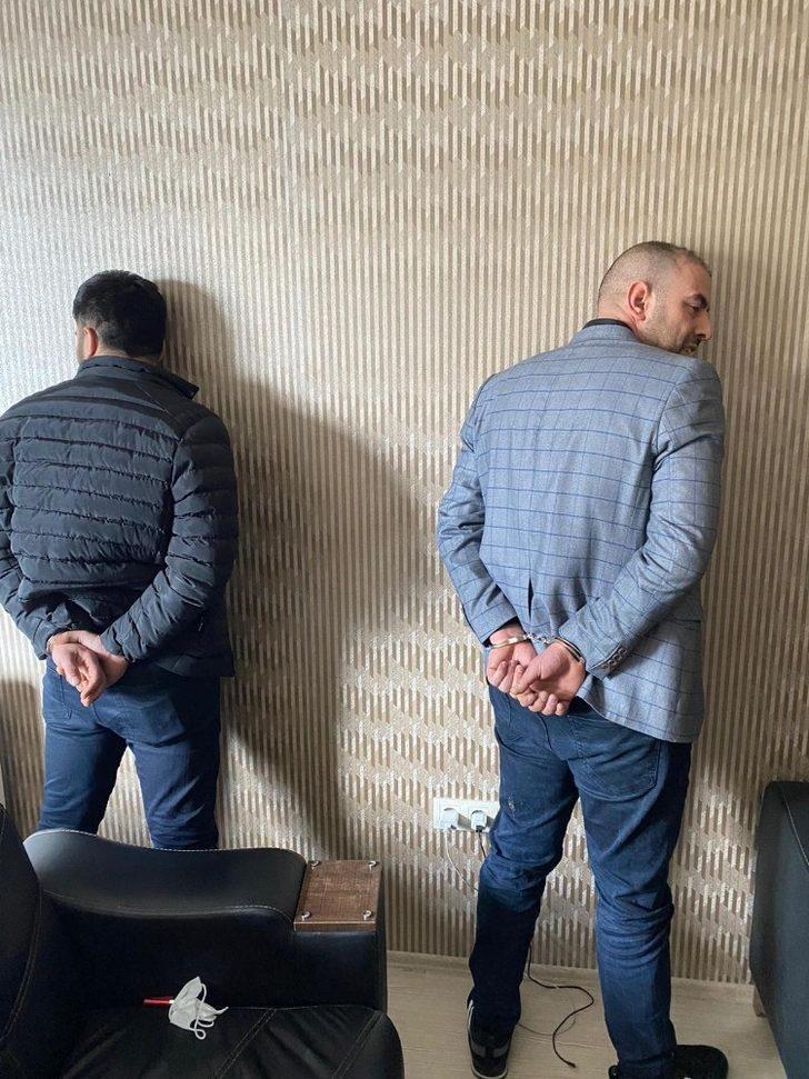 (Özel) Esenyurt’ta haraç çetesine operasyon G4