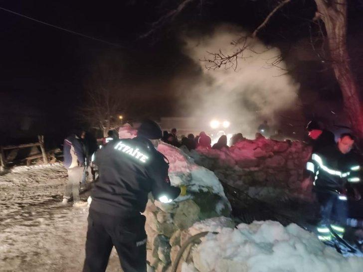 Odunluk yangını korkuttu G1