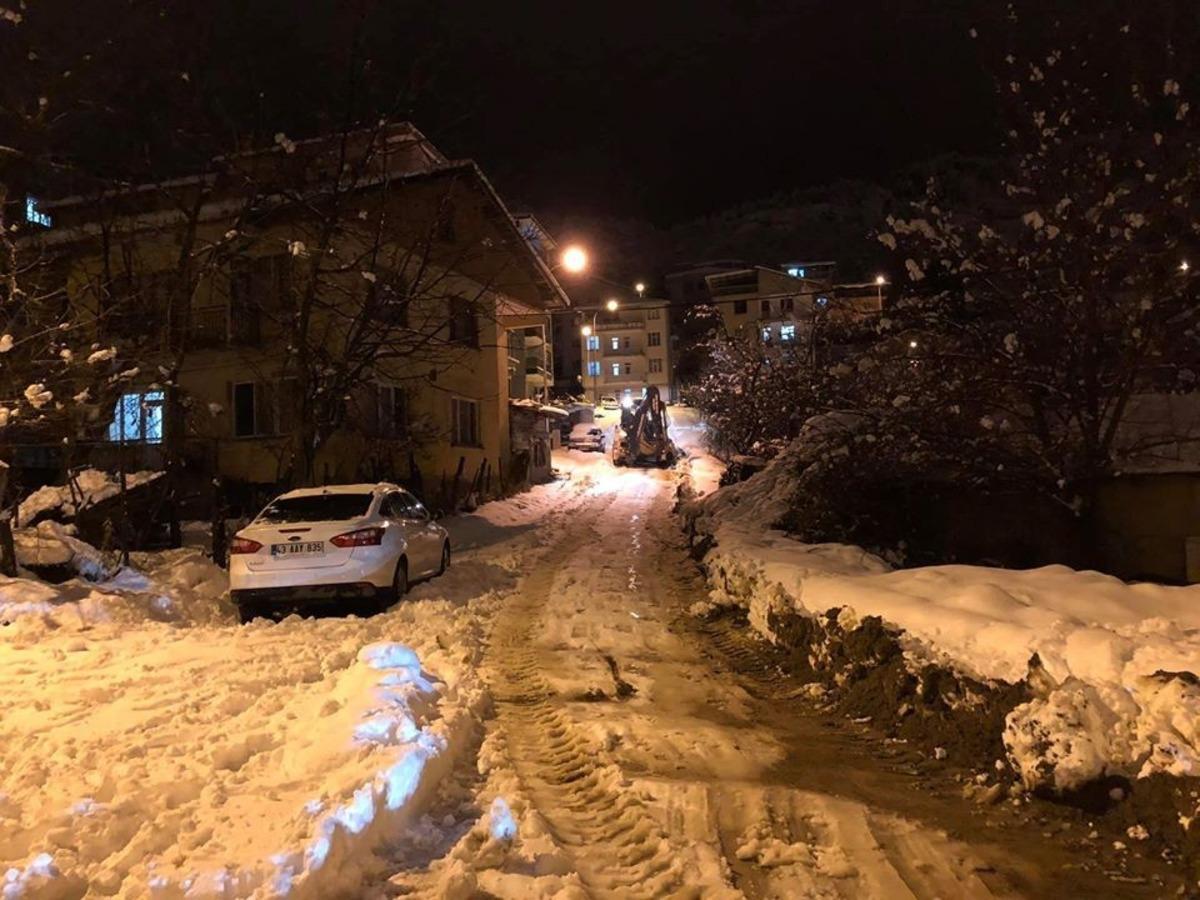 Ana arterlerde kar temizleme &ccedil;alışması