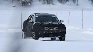 Hyundai'nin ilk kamyoneti kameralara yakalandı!
