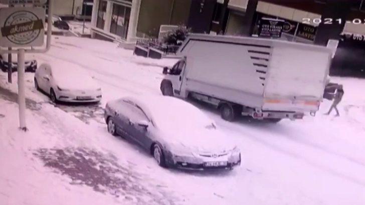 (Özel) Esenyurt’ta kaygan zeminde faciadan dönüldü G3