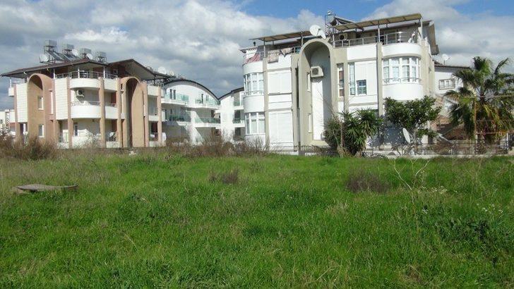 Paha biçilemeyen arsa için internet sitesinde ilan verilip kapora toplandığı iddiası G3