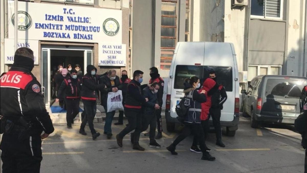 Şehit, gazi ve &ccedil;ocukları adına binlerce lira toplayıp dolandırmışlardı: 22 kişi adliyede