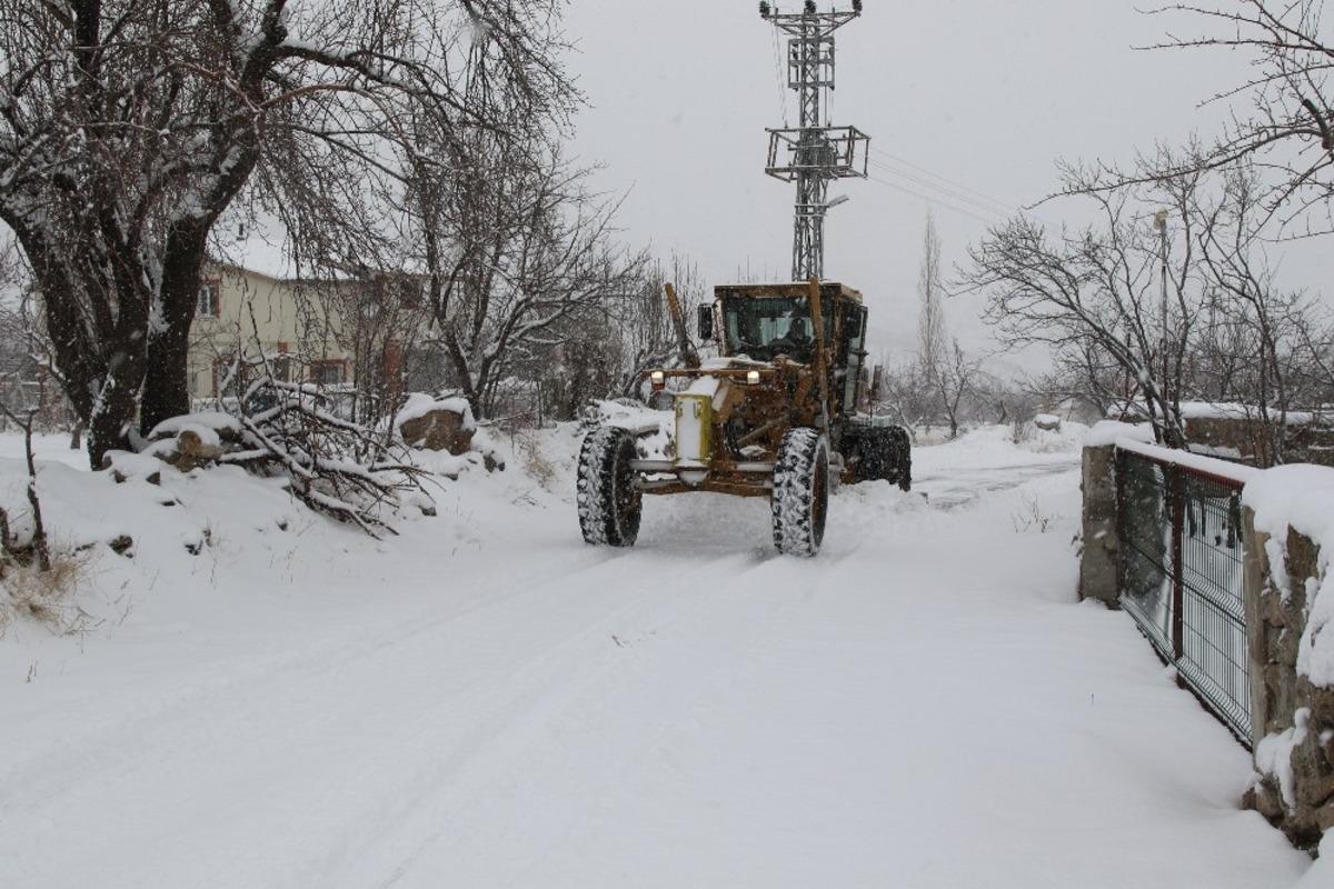 Başkan &Ouml;zdoğan: "Ekiplerimiz 7/24 &ccedil;alışıyor"