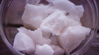 Dişleri kar gibi bembeyaz yapan yöntem! Hintliler binlerce yıldır dişlerine yağ sürerek...