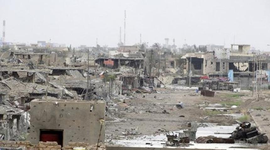 Musul'da enkaz altından 2 bin 100 sivilin cesedi &ccedil;ıkarıldı