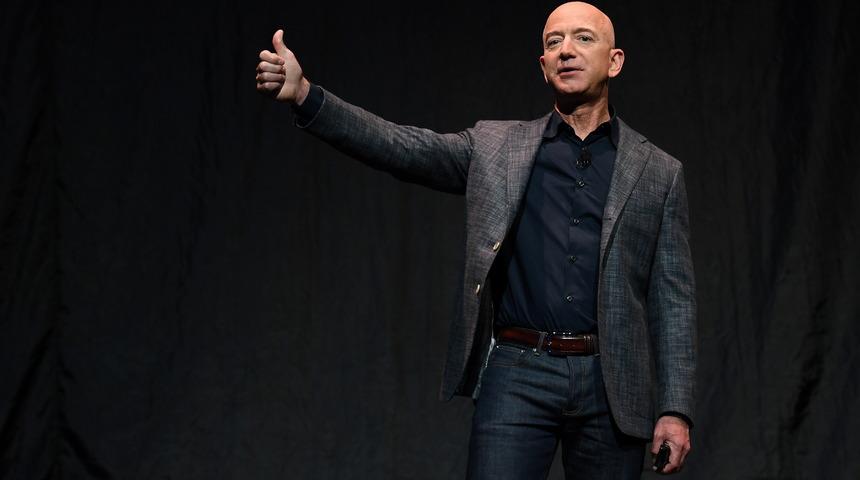 Dünyanın en zengin insanı yeniden Jeff Bezos oldu