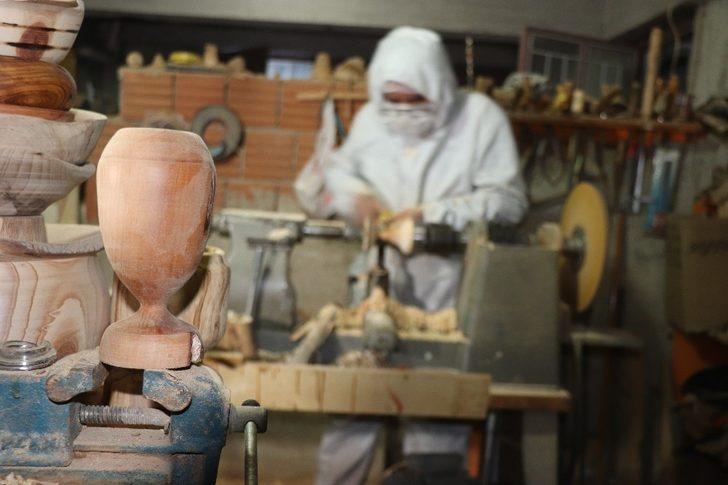 Kurumuş ağaçları sanat eserine dönüştürüyor G1