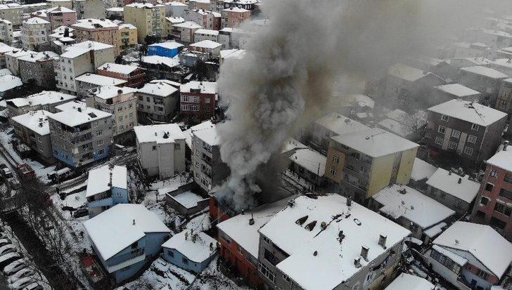 Ataşehir’de korkutan yangın: Patlama sesleri telaşa neden oldu G3