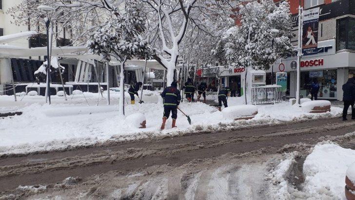 Karesi’de karla mücadele G4