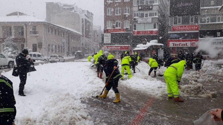 Karesi’de karla mücadele G5