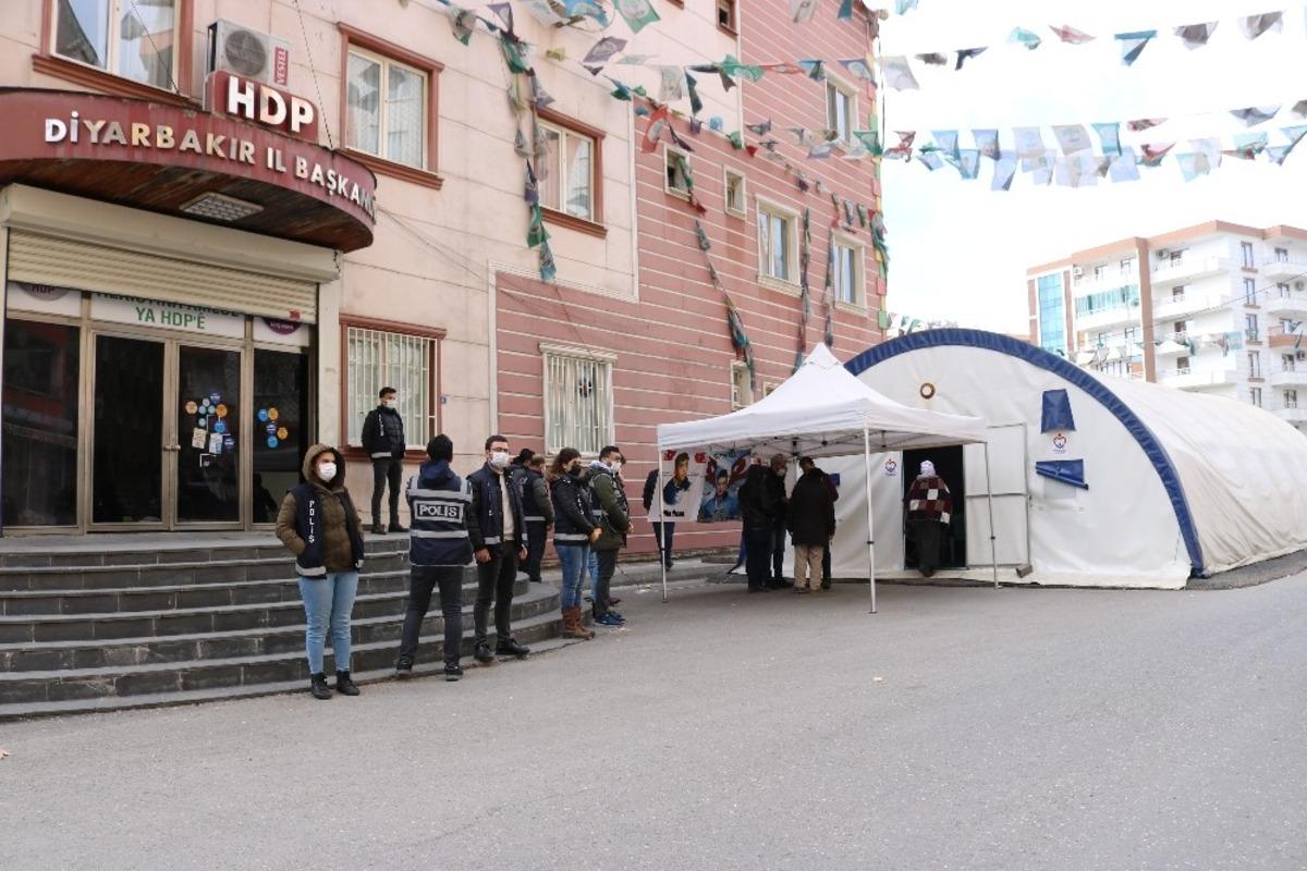 Evlat n&ouml;betindeki baba Ağrılı Salih G&ouml;k&ccedil;e, eyleminde kararlıık vurgusu yaptı