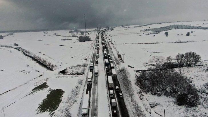 Bursa-İzmir karayolu kapandı...Mahsur kalan araçlar drone ile görüntülendi G4