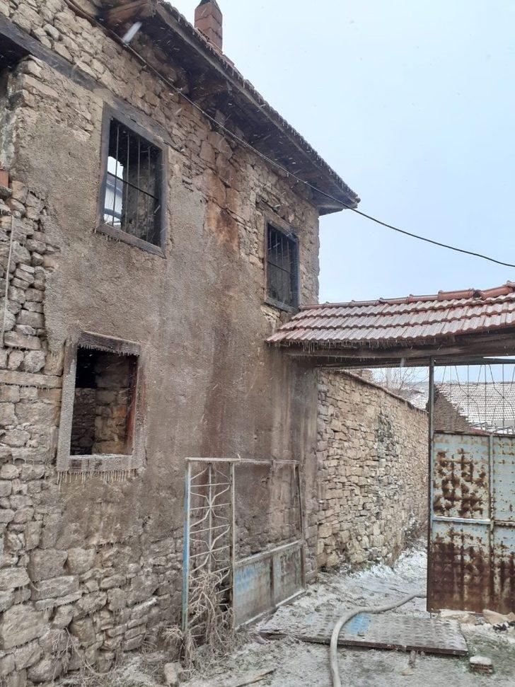 Sobadan çıkan kıvılcım yangın çıkardı: 1 kişi öldü G5