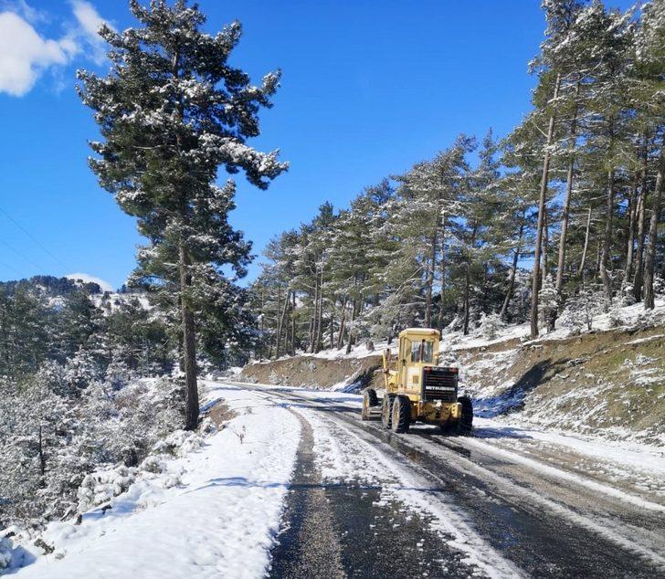 Kardan kapanan yollar açılıyor G3
