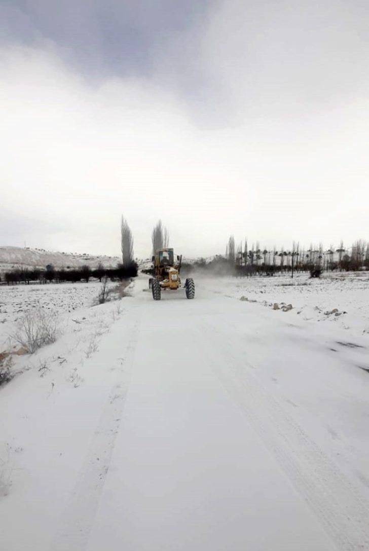 Kardan kapanan yollar açılıyor G5