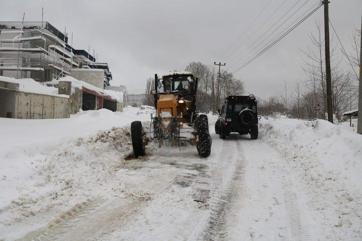 Ereğli’de buzlanma nedeniyle araçlar trafiğe çıkamadı G4