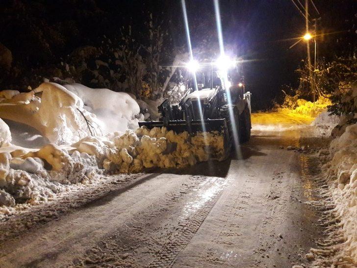 Ereğli’de buzlanma nedeniyle araçlar trafiğe çıkamadı G5