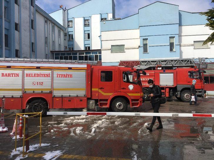 Hastanede çıkan yangın paniğe neden oldu G2