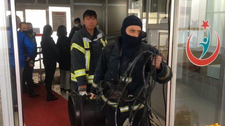 Hastanede çıkan yangın paniğe neden oldu G3