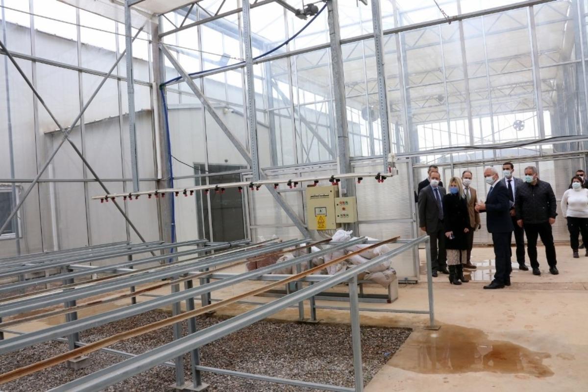 Rekt&ouml;r &Ouml;zkan: " Ziraat fak&uuml;lteleri, &uuml;lkelerin geleceklerini garanti altına alan g&uuml;zide fak&uuml;ltelerdir"