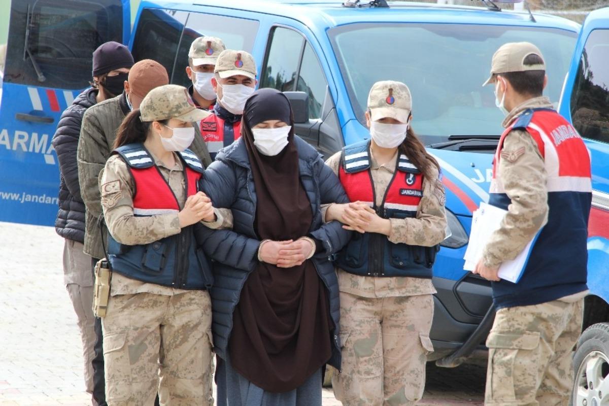 Rusya uyruklu DEAŞ&rsquo;lı kadın sınırda yakalandı